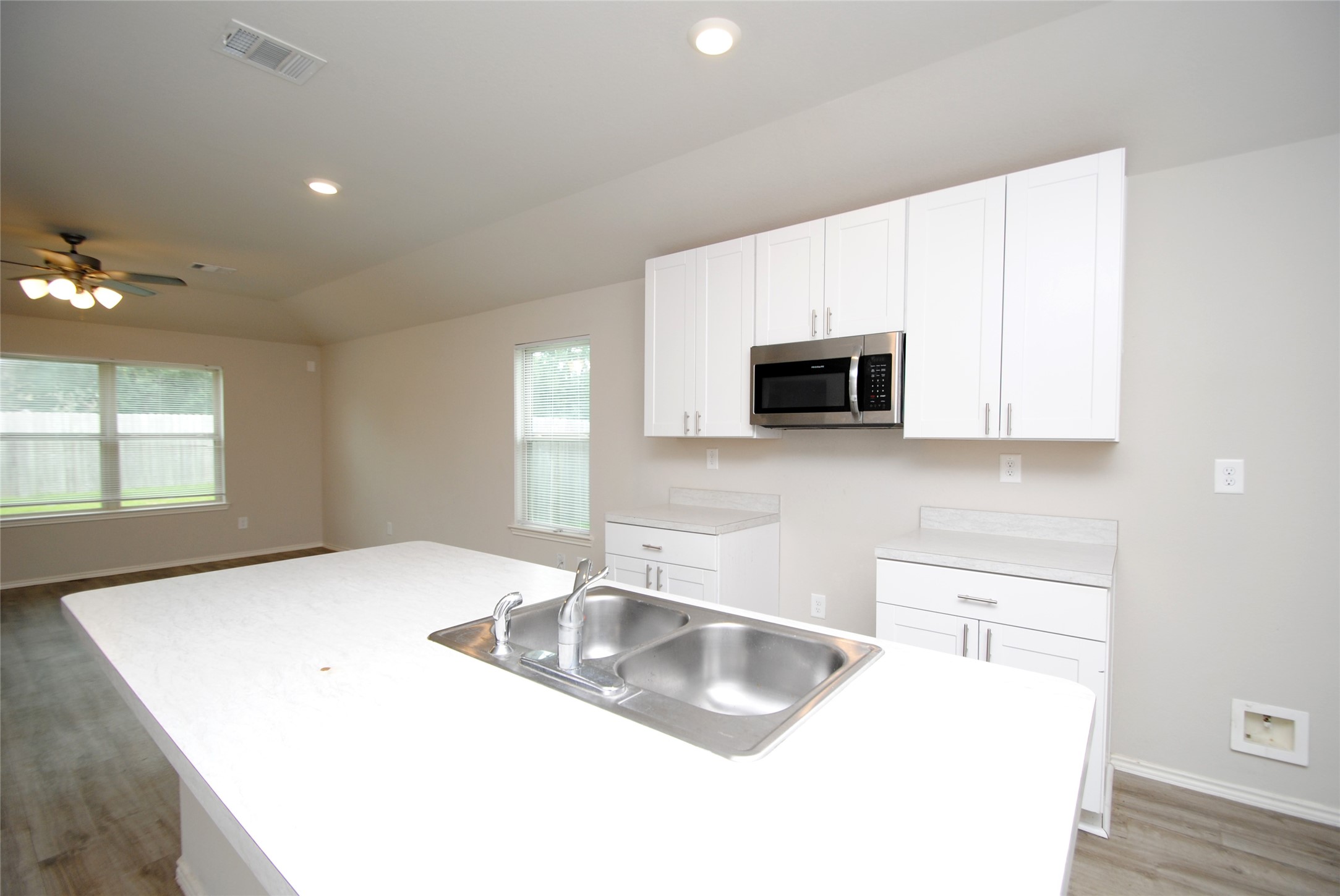 2006 Brixham Bluff Lane Spring, TX 77373 - Photo 8 of 23