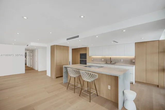 $11,500 | 1111 Crandon Boulevard, Unit A808, Key Biscayne, FL 33149