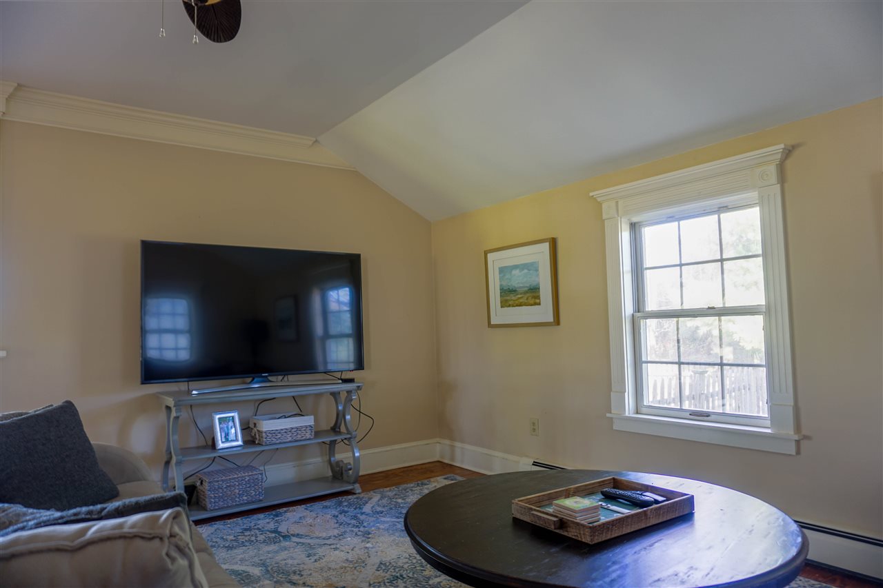 1578 Ferry Road Charlotte, VT 05445 - Photo 9 of 27