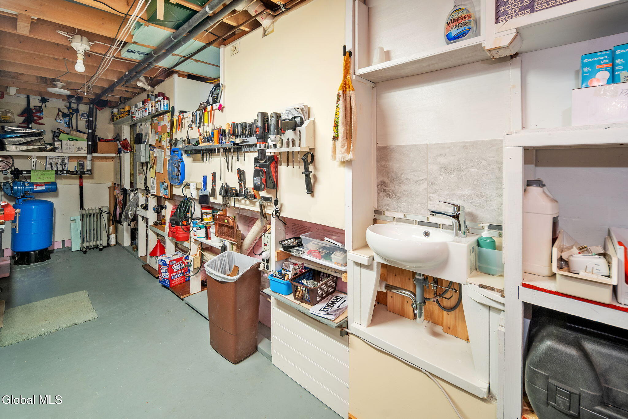 214 Benjamin Street Guilderland, NY 12303 - Photo 56 of 76 58-214BenjaminSt_58