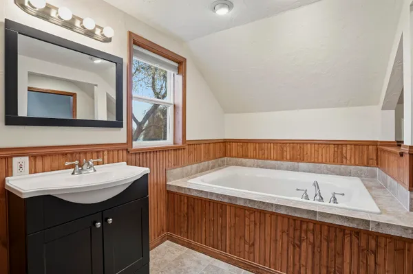 $260,000 | 524 East Mckinley Street, Appleton, WI 54915