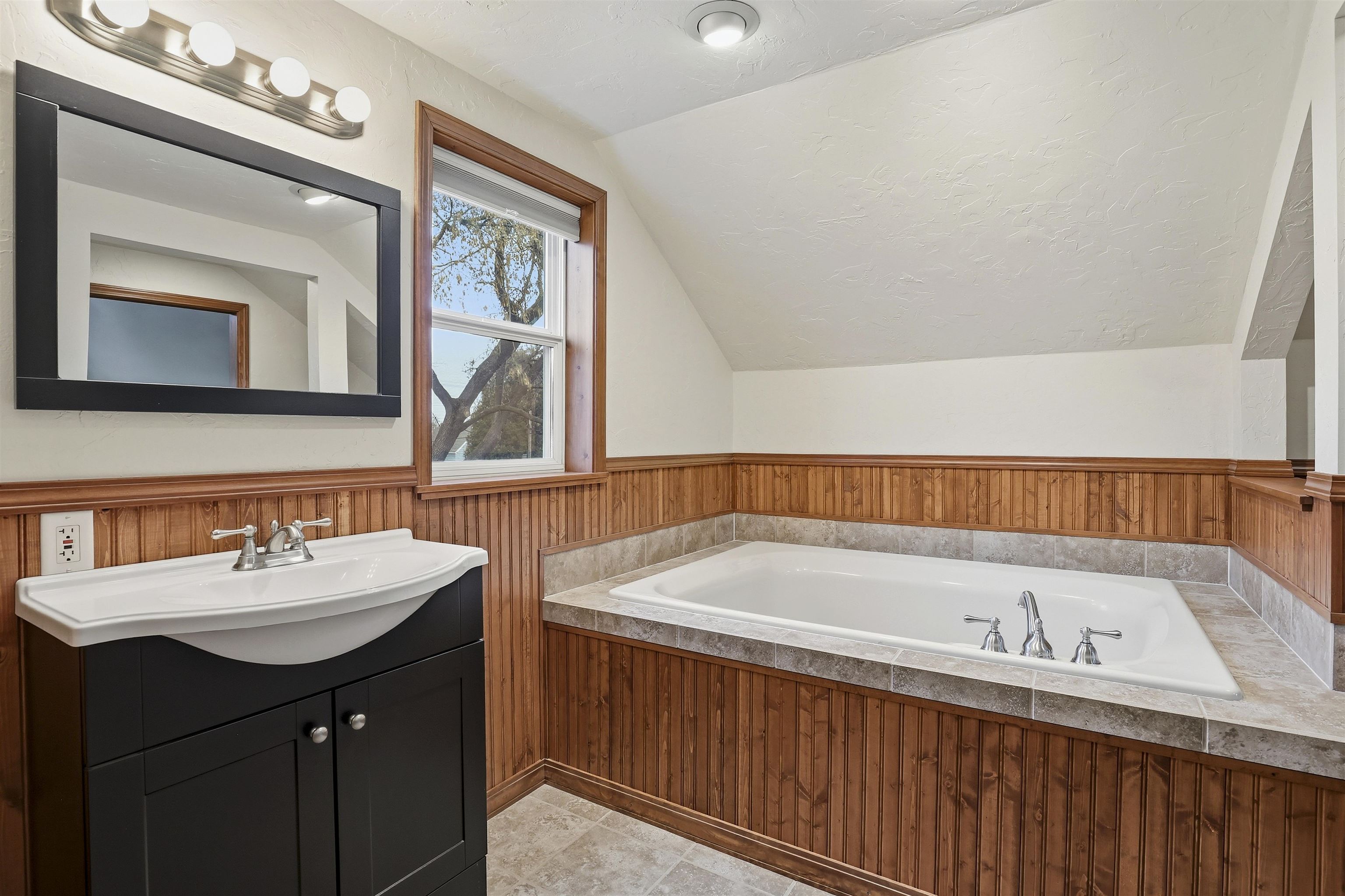 524 East Mckinley Street Appleton, WI 54915 - Photo 12 of 15