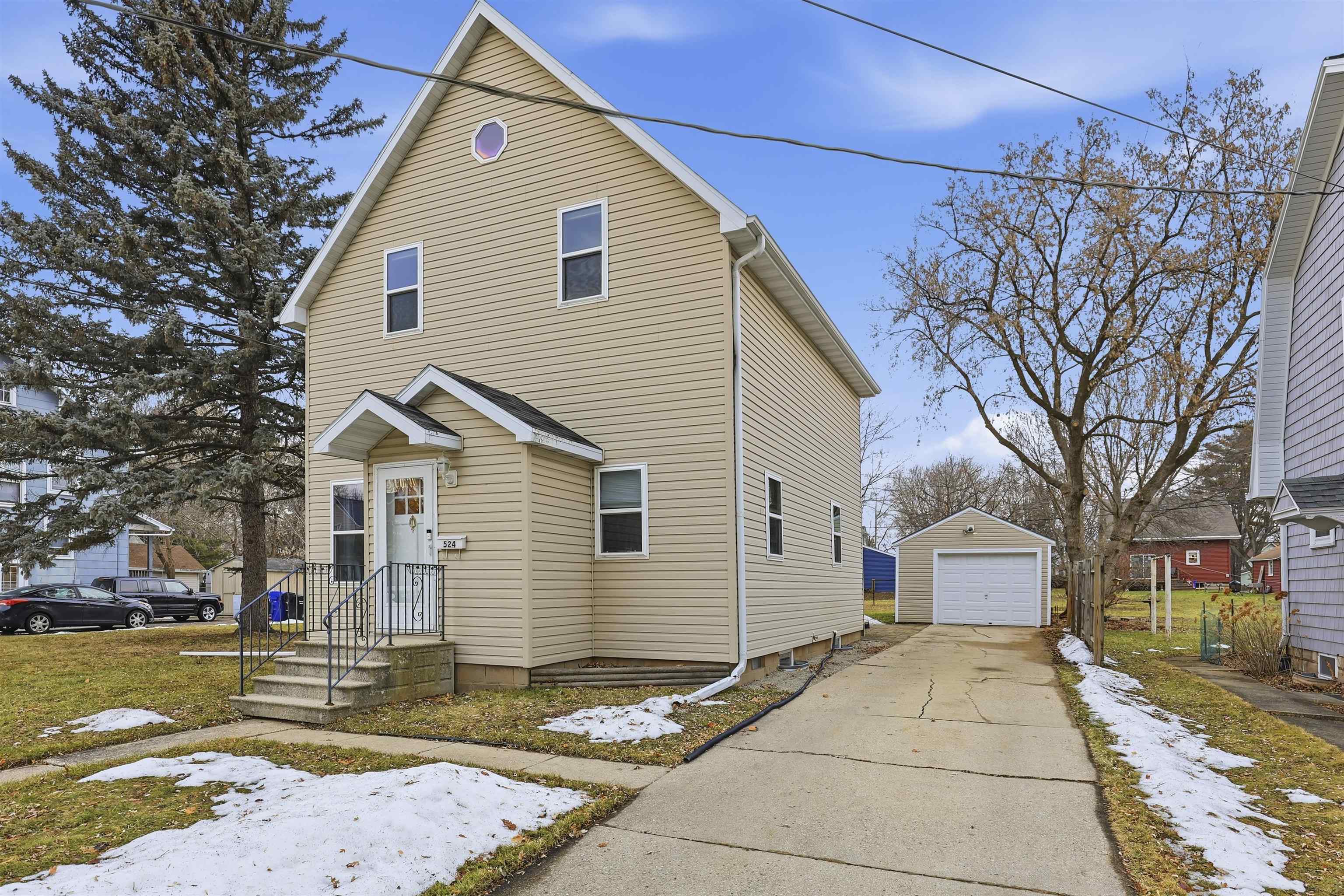524 East Mckinley Street Appleton, WI 54915 - Photo 2 of 15
