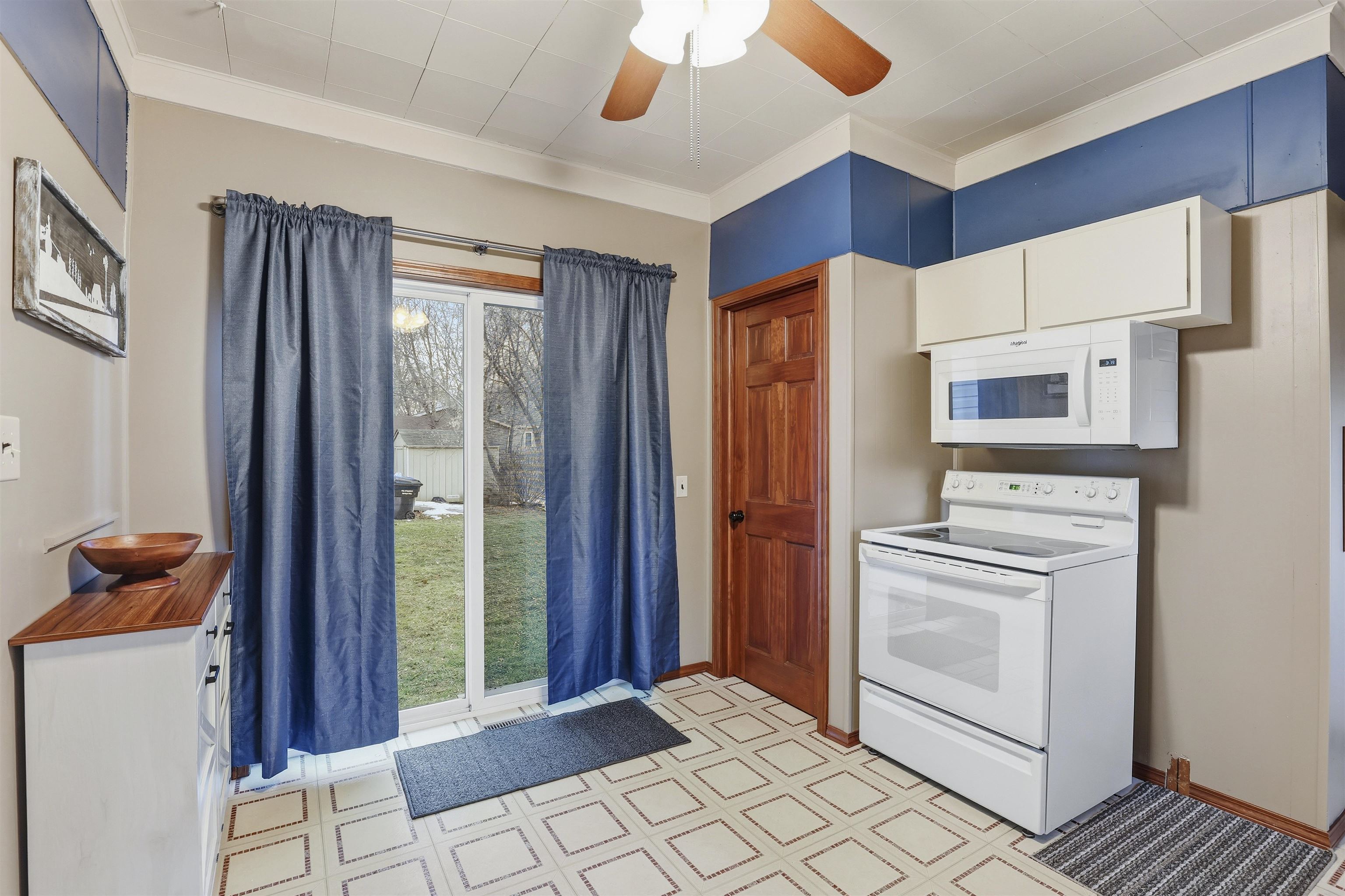 524 East Mckinley Street Appleton, WI 54915 - Photo 6 of 15