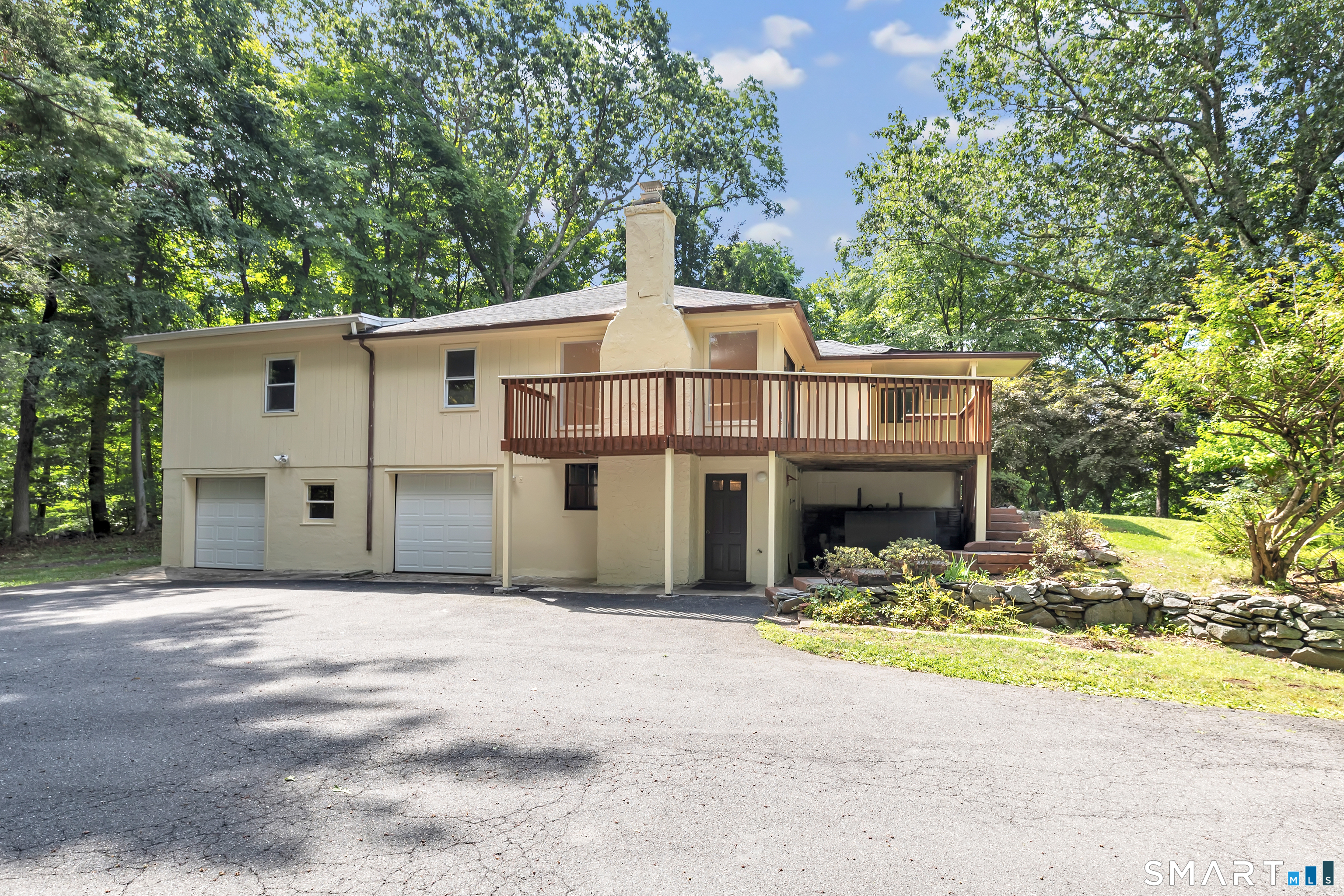 21 Old Redding Road Ridgefield, CT 06877 - Photo 4 of 40 Gallery Image 4