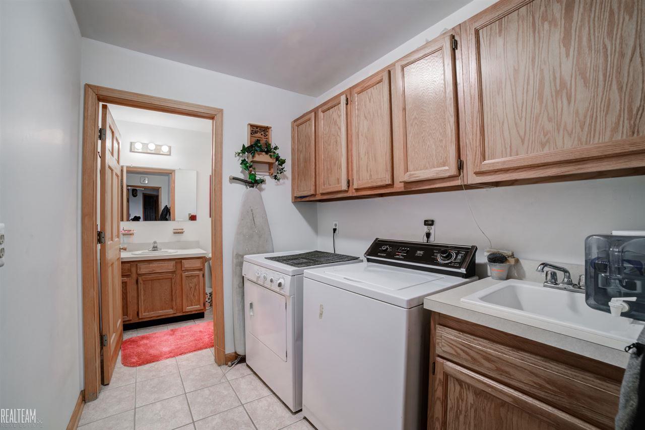 1070 Holmes Road Allenton, MI 48002 - Photo 12 of 38