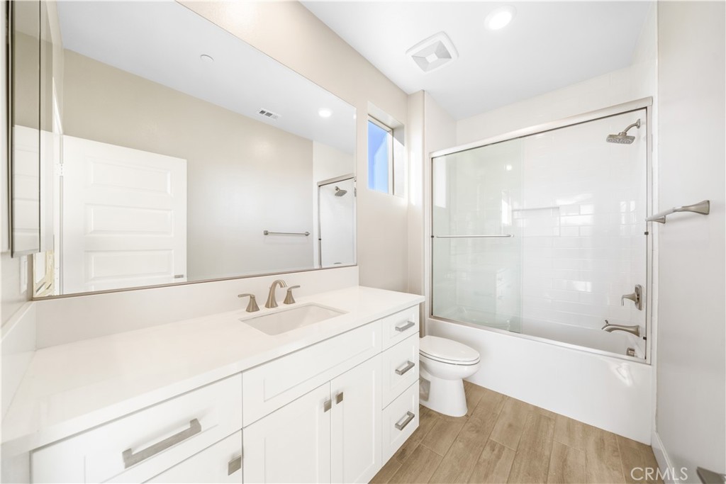 151 Scale Irvine, CA 92618 - Photo 37 of 70