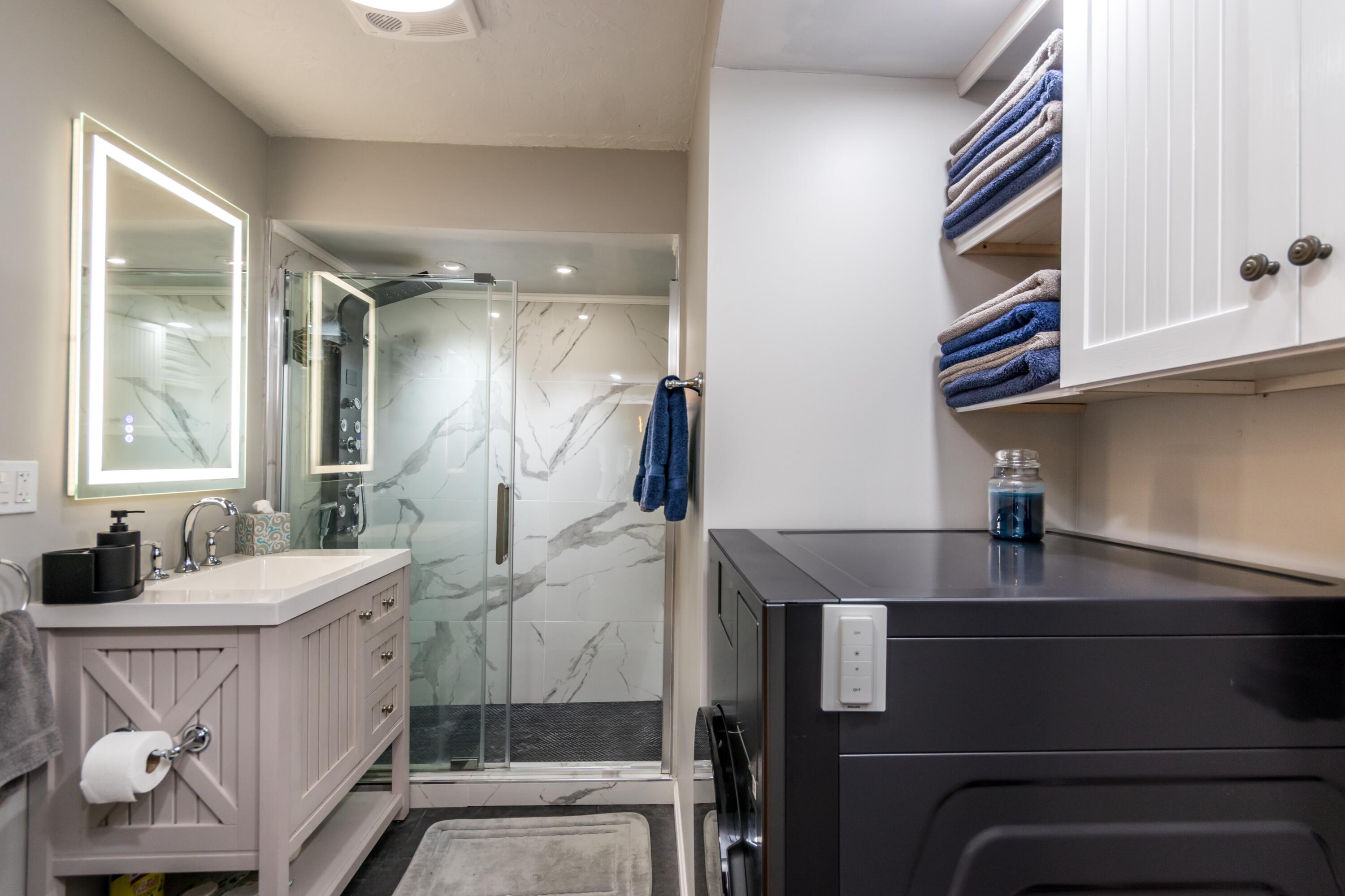 10 Sunset Avenue Onset, MA 02558 - Photo 17 of 41 Full hall bath with laundry
