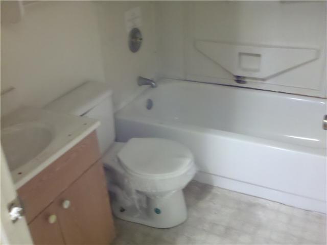 2044 Ward Road Columbus, OH 43224 - Photo 3 of 6