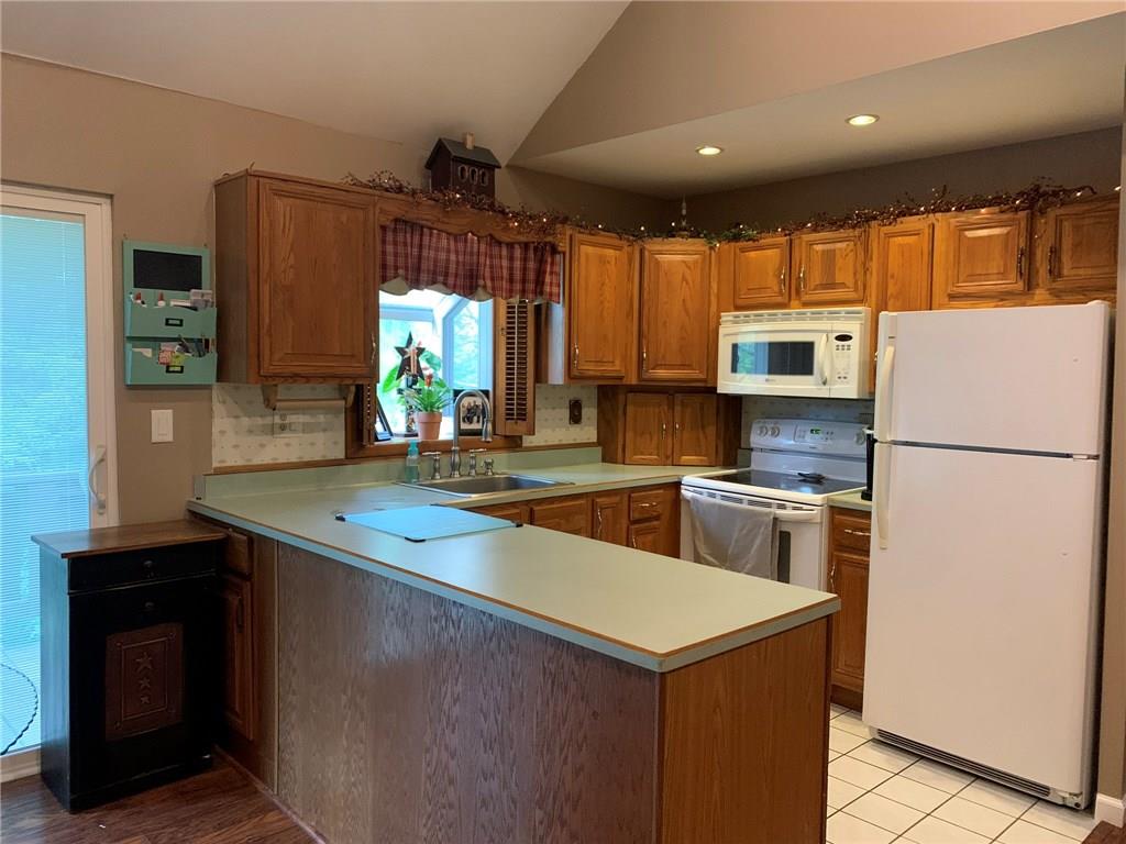 895 Edmon Road Apollo, PA 15613 - Photo 5 of 24 All appliances will stay with the sale of the home