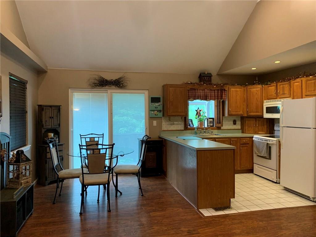 895 Edmon Road Apollo, PA 15613 - Photo 7 of 24