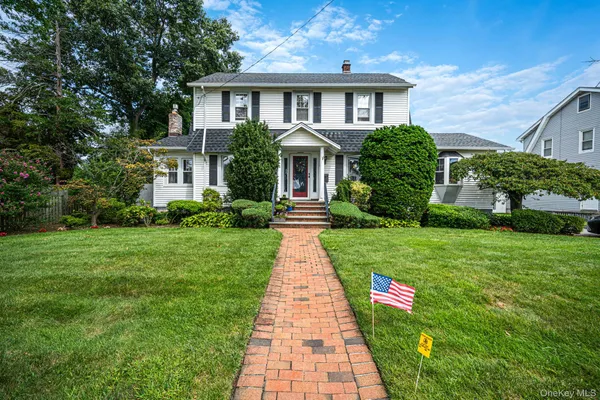$949,999 | 57 Caroline Street, Bethpage, NY 11714