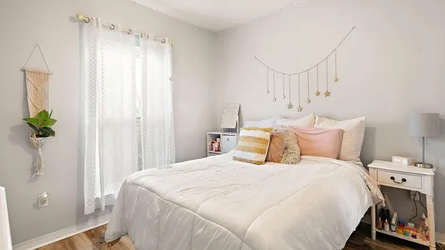 $2,000 | 1555 Marigny Avenue, Mandeville, LA 70448