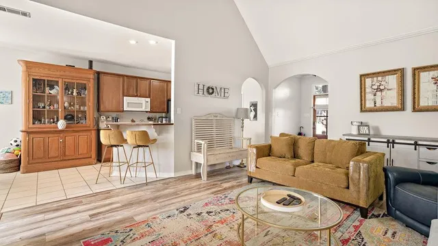 $2,000 | 1555 Marigny Avenue, Mandeville, LA 70448