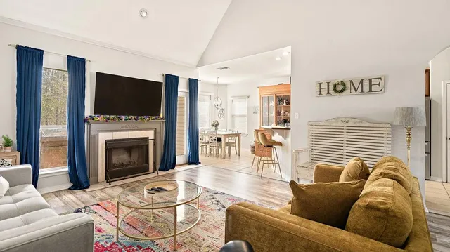 $2,000 | 1555 Marigny Avenue, Mandeville, LA 70448