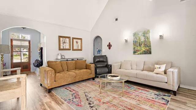 $2,000 | 1555 Marigny Avenue, Mandeville, LA 70448