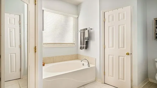 $2,000 | 1555 Marigny Avenue, Mandeville, LA 70448