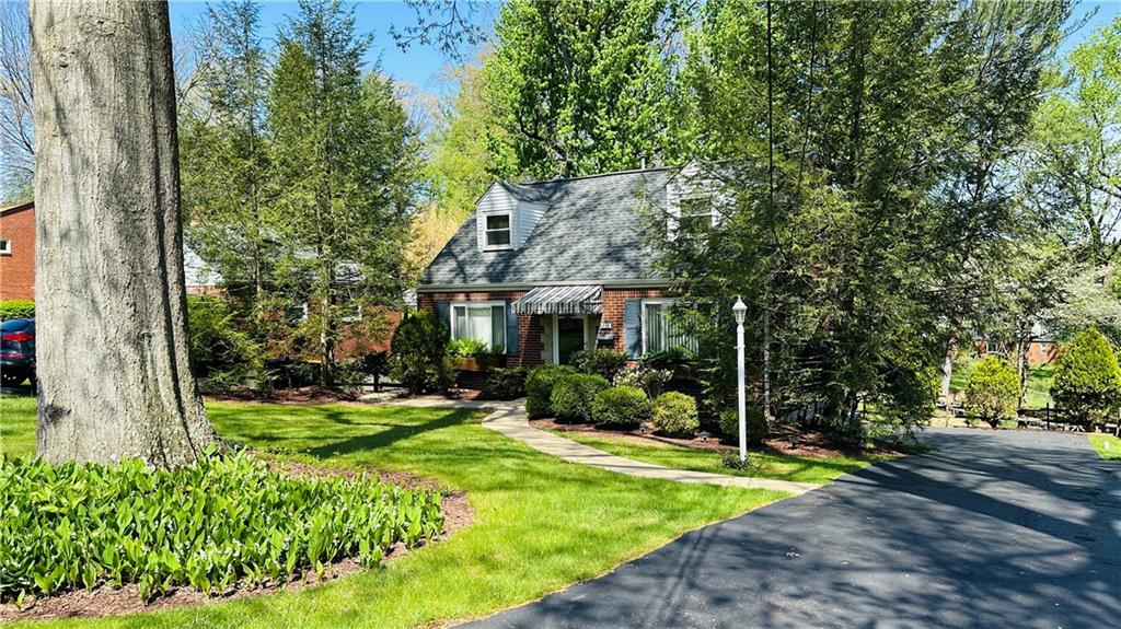 3218 Eastview Road Bethel Park, PA 15102 - Photo 2 of 49