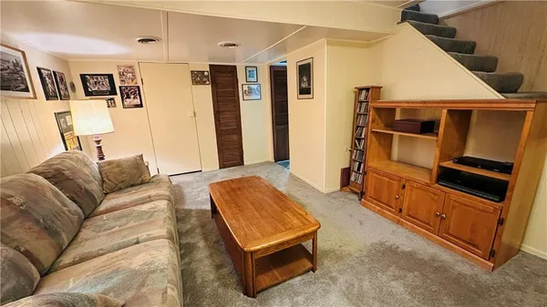 $259,900 | 3218 Eastview Road, Bethel Park, PA 15102