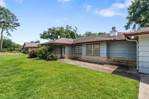 $2,850 | 9333 Walterville Road, Houston, TX 77080