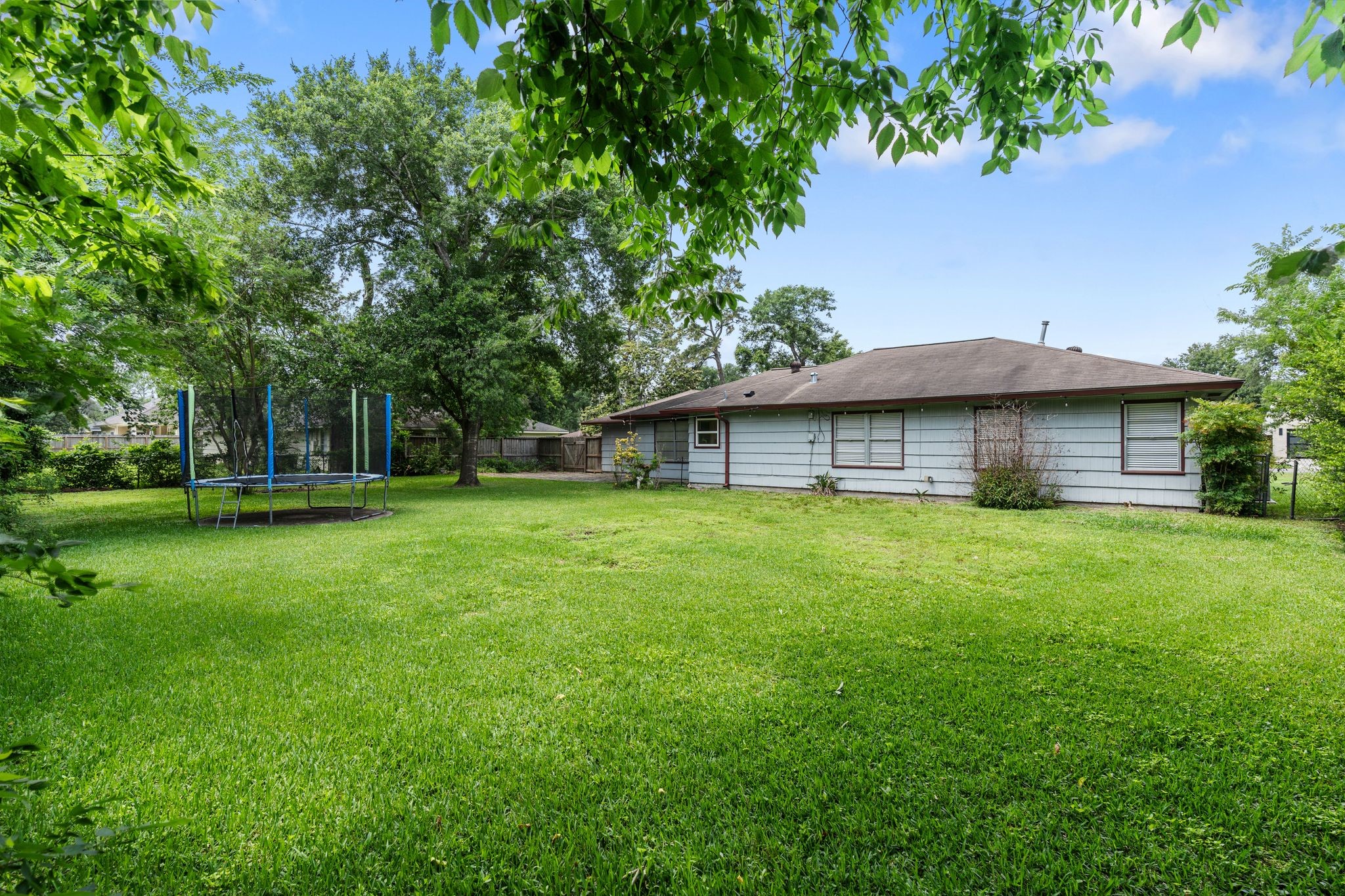 9333 Walterville Road Houston, TX 77080 - Photo 32 of 36