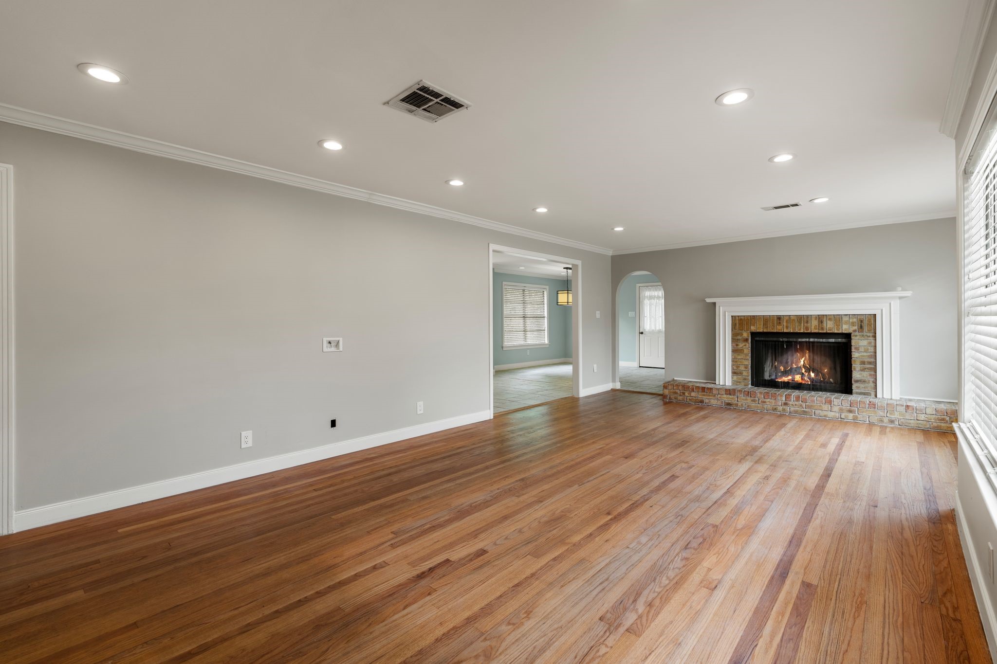 9333 Walterville Road Houston, TX 77080 - Photo 6 of 36