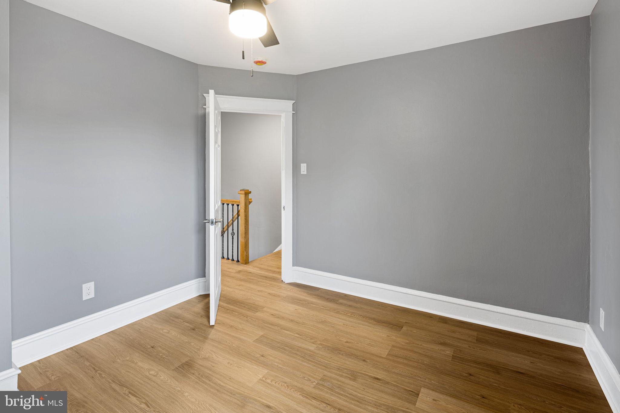 7818 Lennox Road Upper Darby, PA 19082 - Photo 21 of 32 Bedroom 2 (Upper Level)
