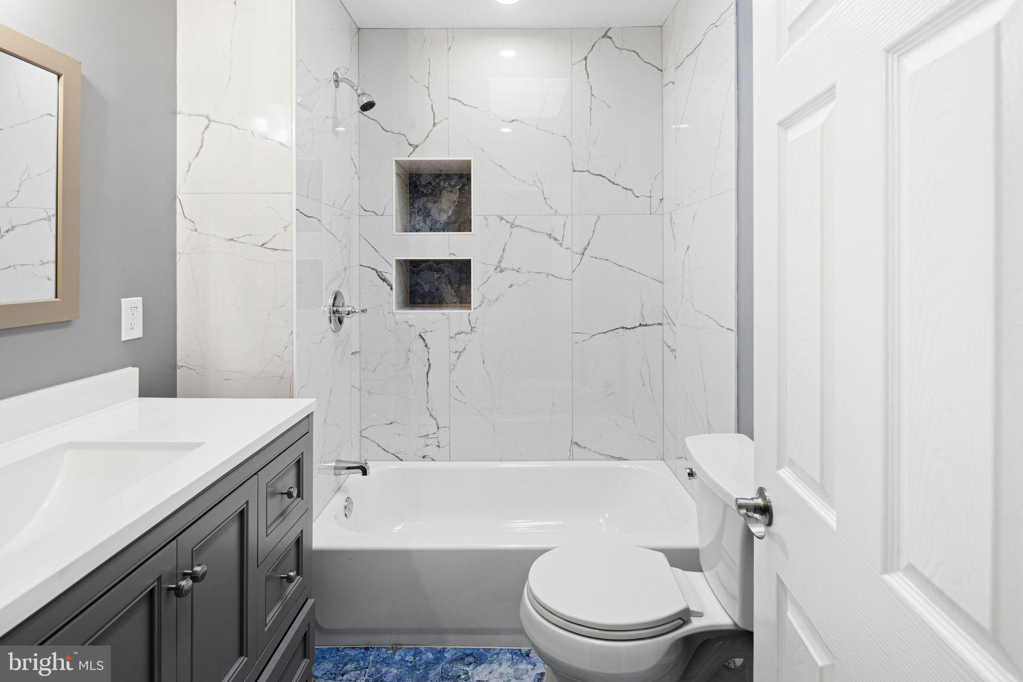 7818 Lennox Road Upper Darby, PA 19082 - Photo 24 of 32 Full Hall Bath (Upper Level)