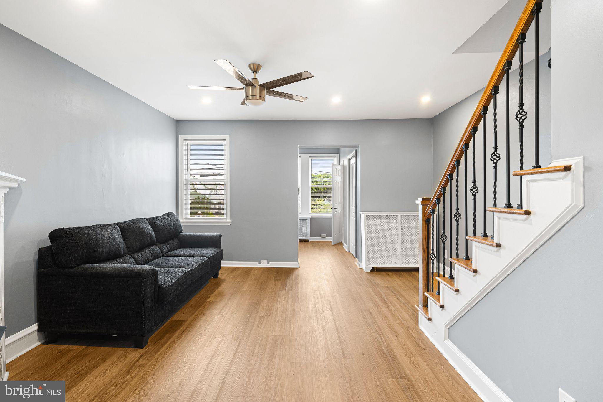 7818 Lennox Road Upper Darby, PA 19082 - Photo 4 of 32 Living Room