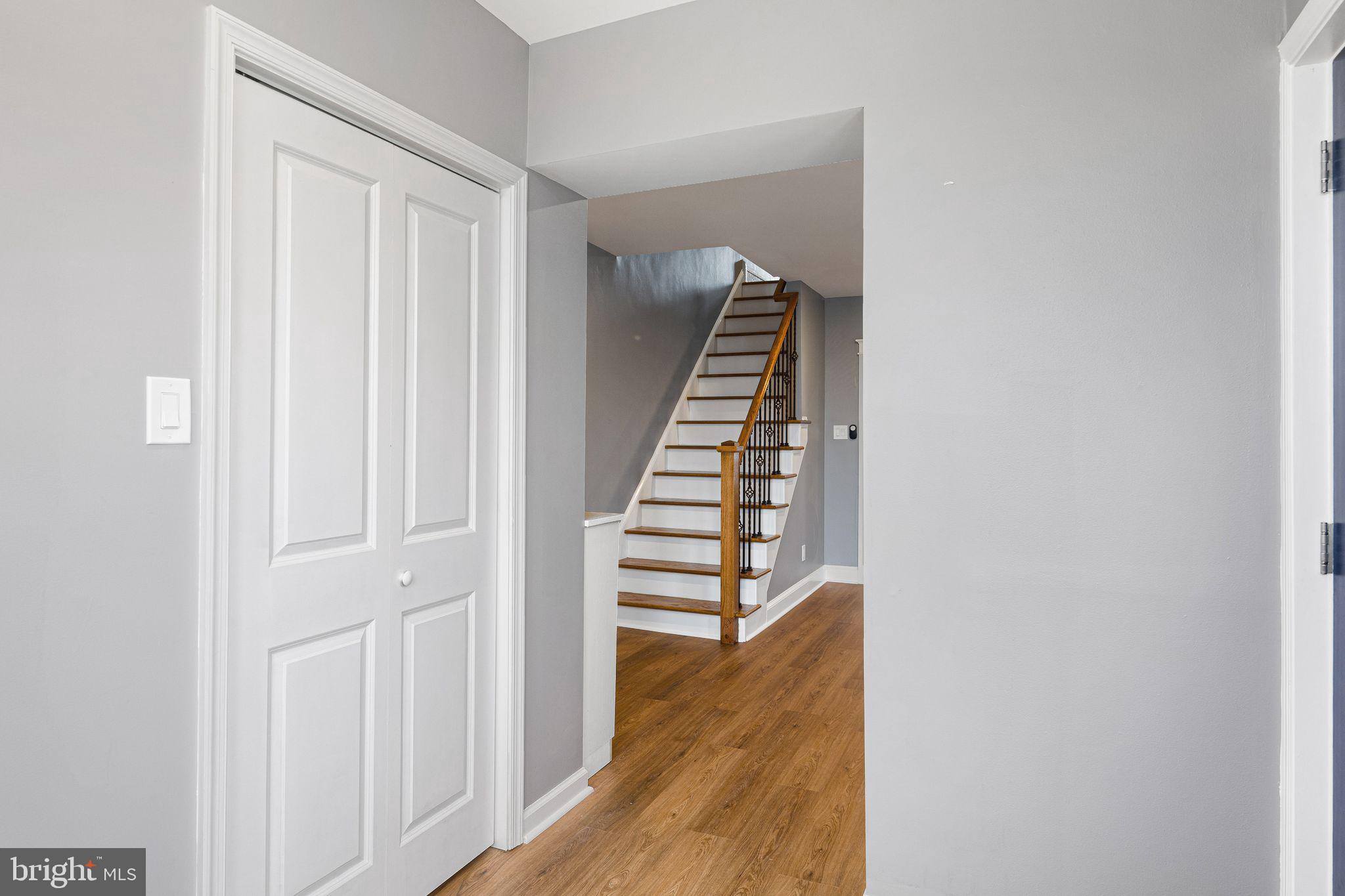 7818 Lennox Road Upper Darby, PA 19082 - Photo 7 of 32 Entrance