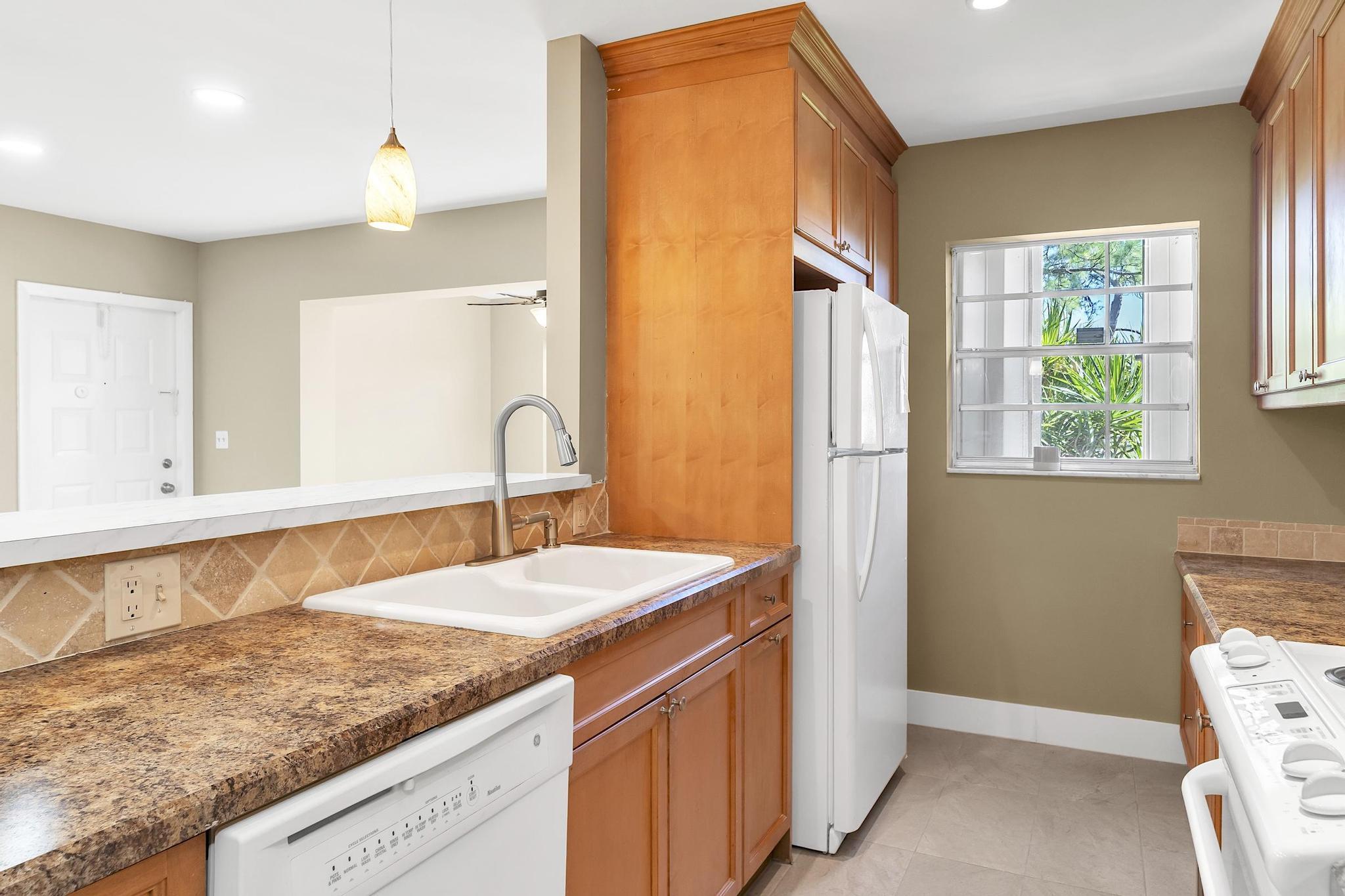 13950 Nesting Way, Unit C Delray Beach, FL 33484 - Photo 16 of 43 13950 - 021