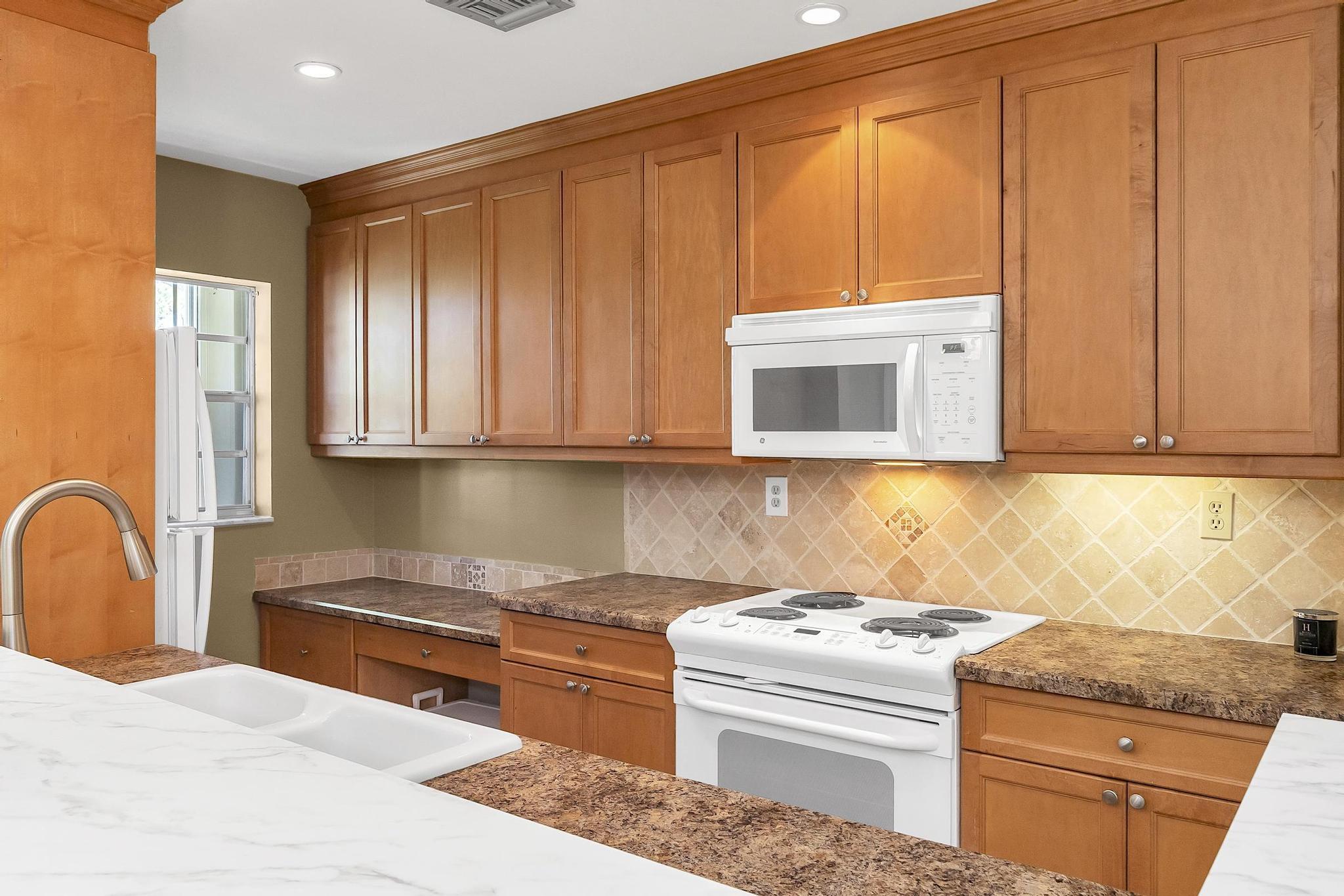 13950 Nesting Way, Unit C Delray Beach, FL 33484 - Photo 19 of 43 13950 - 024