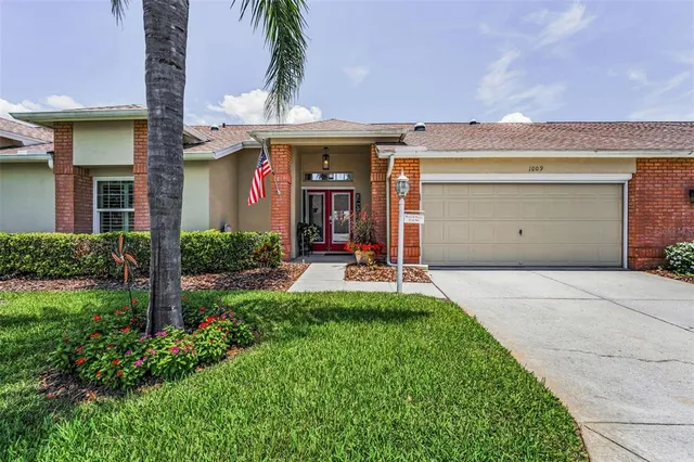 $469,900 | 1009 Almondwood Drive, Trinity, FL 34655