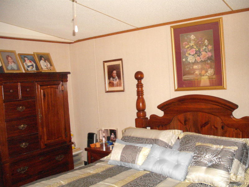 714 Double Bridge Road Laurel Hill, FL 32567 - Photo 14 of 20 20170124173322383226000000-o