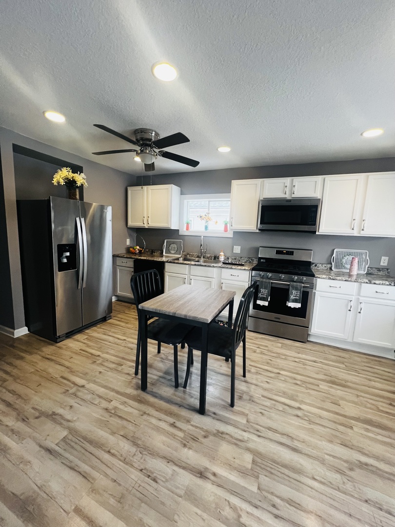 485 West Mulberry Street Kankakee, IL 60901 - Photo 2 of 23