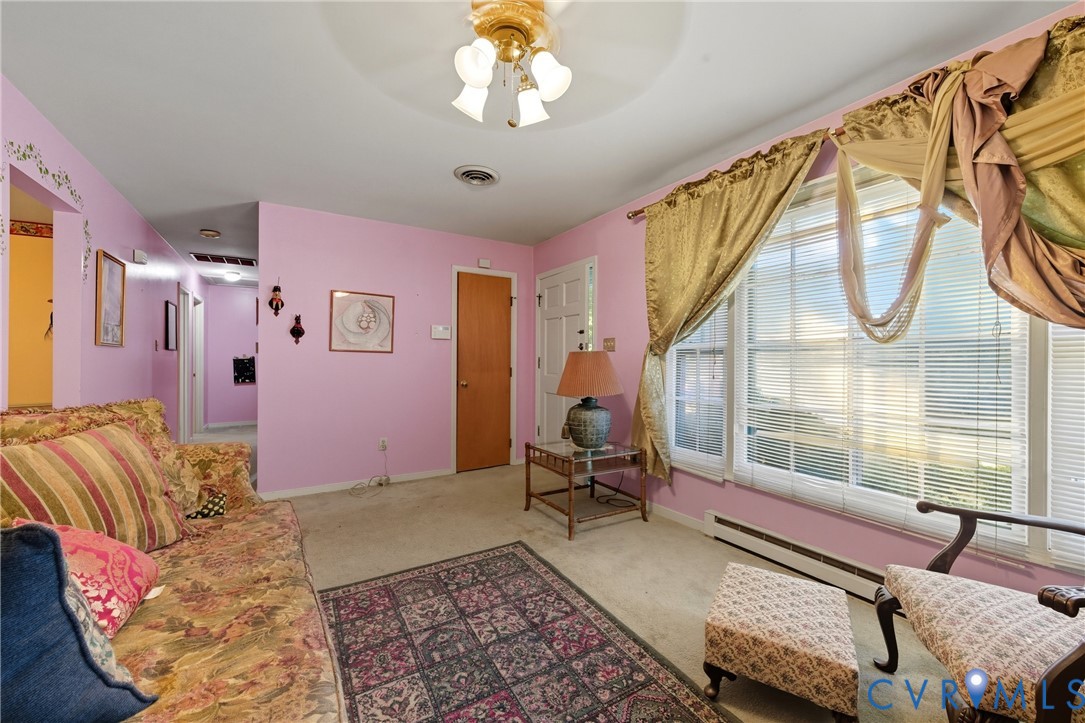 5606 Retriever Road Richmond, VA 23237 - Photo 5 of 27 a living room with furniture