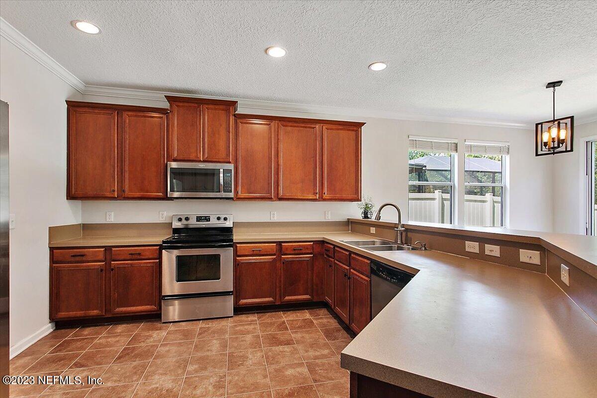 124 Bedstone Drive St. Johns, FL 32259 - Photo 11 of 60 08-Kitchen