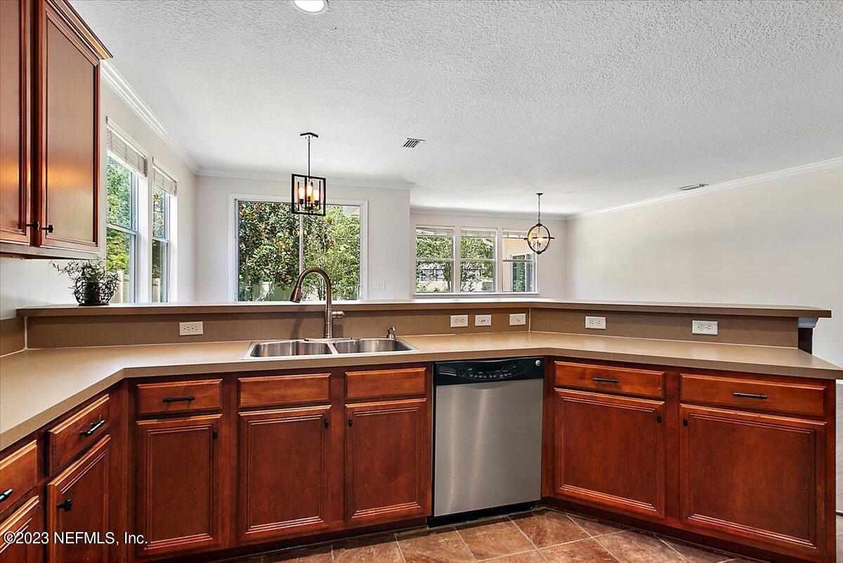 124 Bedstone Drive St. Johns, FL 32259 - Photo 12 of 60 09-Kitchen