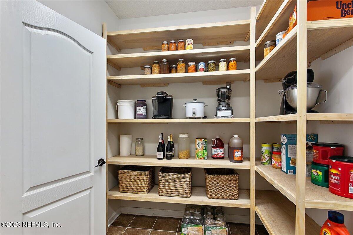 124 Bedstone Drive St. Johns, FL 32259 - Photo 14 of 60 36-Pantry