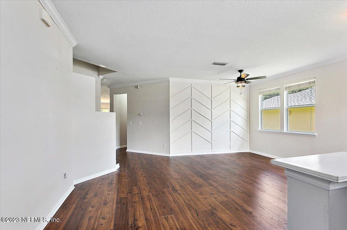 124 Bedstone Drive St. Johns, FL 32259 - Photo 34 of 60 27-Living Room