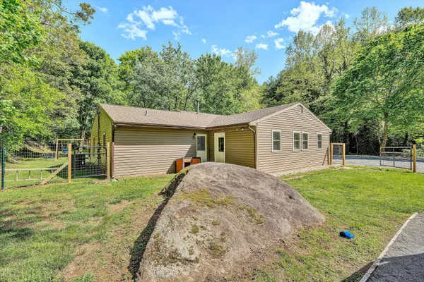 $389,900 | 6029 Twelve Oclock Knob Road, Roanoke, VA 24018