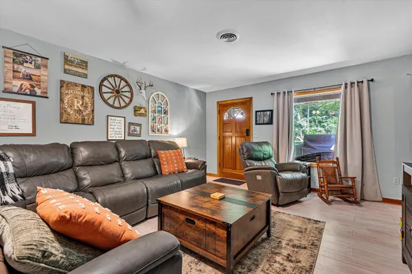 $389,900 | 6029 Twelve Oclock Knob Road, Roanoke, VA 24018