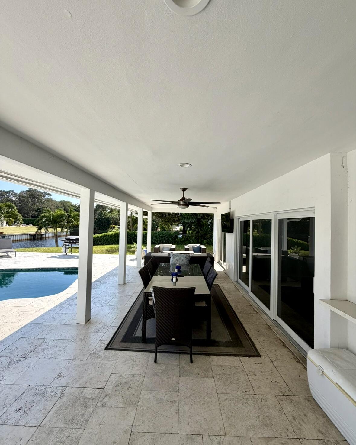 100 Southwest 11th Avenue Boca Raton, FL 33486 - Photo 30 of 34 a living room with furniture