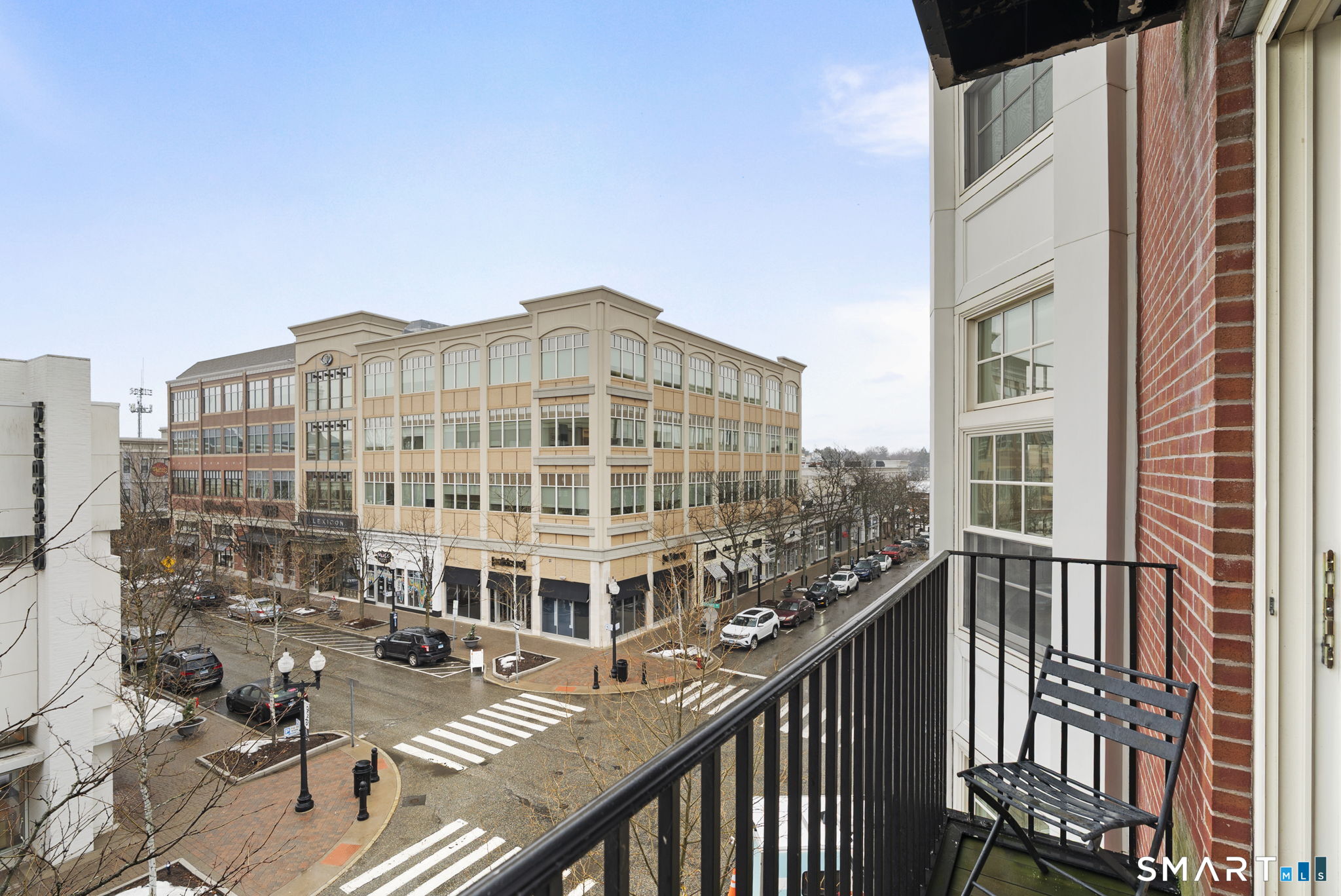 85 Memorial Road, Unit 313 West Hartford, CT 06107 - Photo 2 of 30