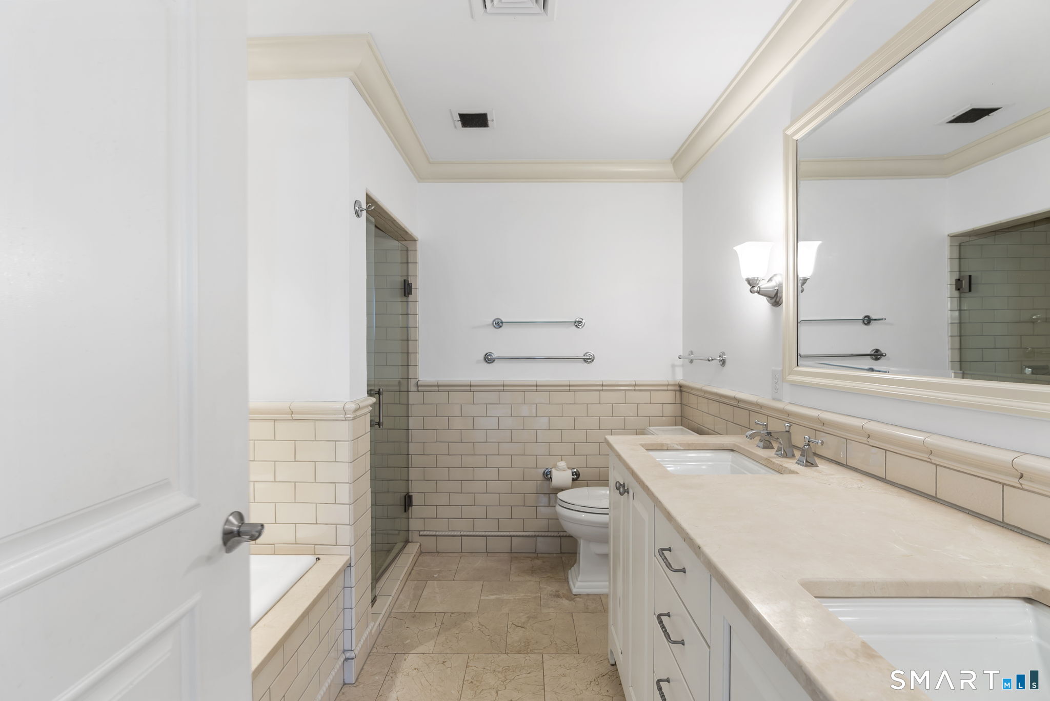 85 Memorial Road, Unit 313 West Hartford, CT 06107 - Photo 24 of 30 Primary bath
