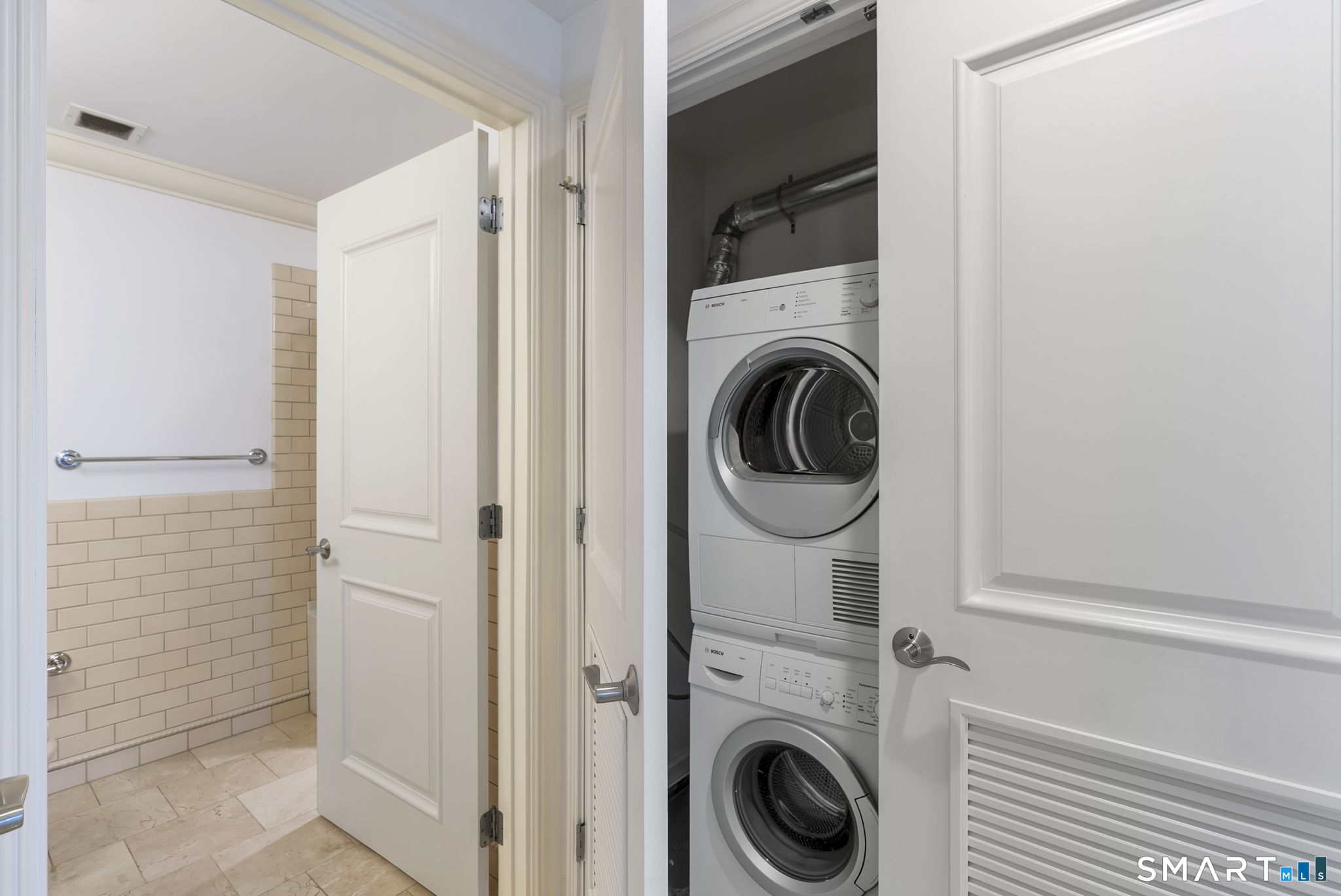 85 Memorial Road, Unit 313 West Hartford, CT 06107 - Photo 27 of 30 Laundry