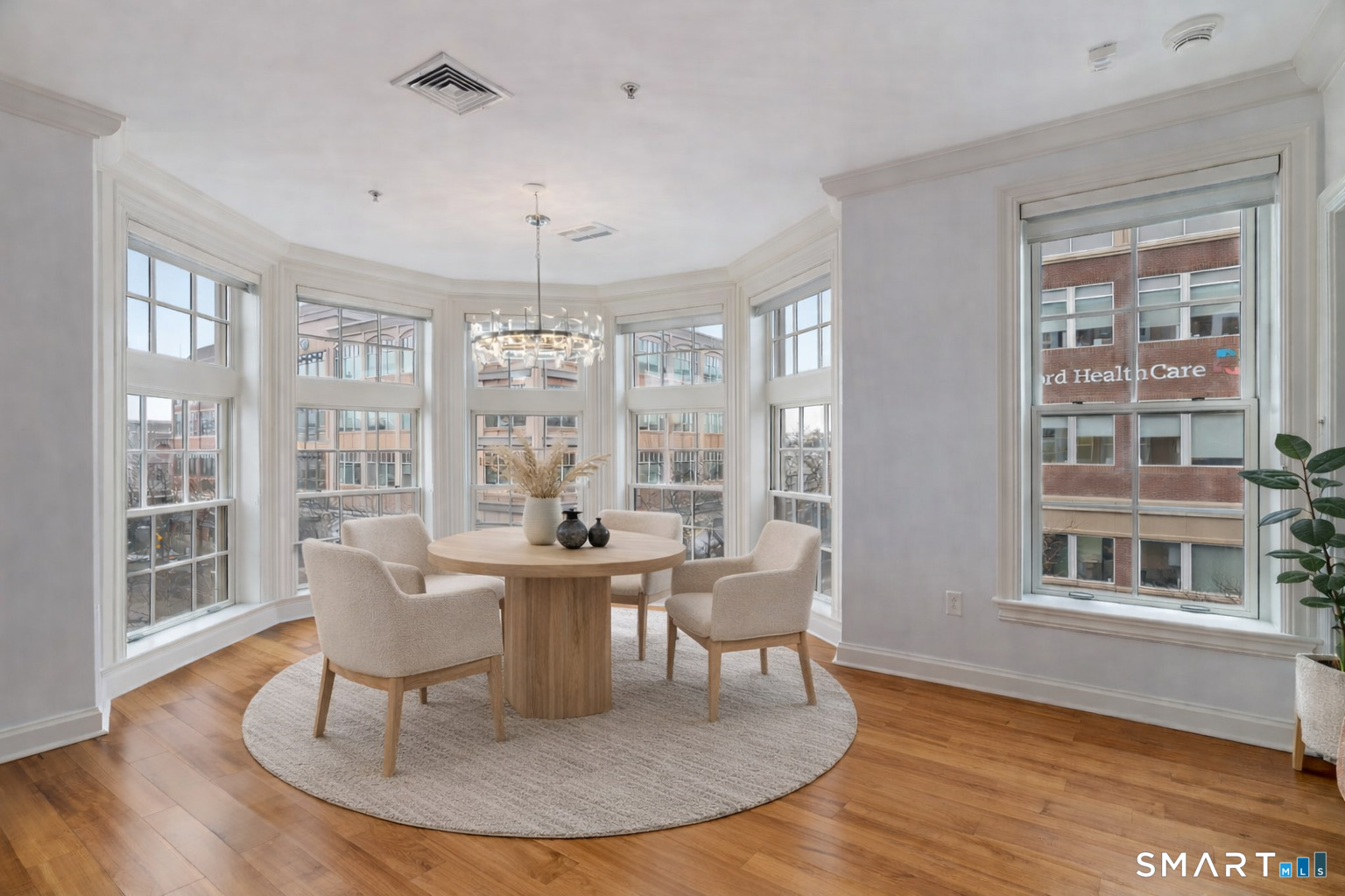 85 Memorial Road, Unit 313 West Hartford, CT 06107 - Photo 7 of 30 VIRTUALLY STAGED