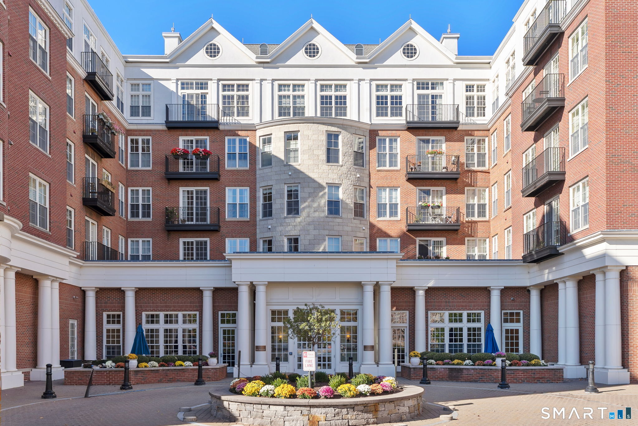 85 Memorial Road, Unit 313 West Hartford, CT 06107 - Photo 8 of 30