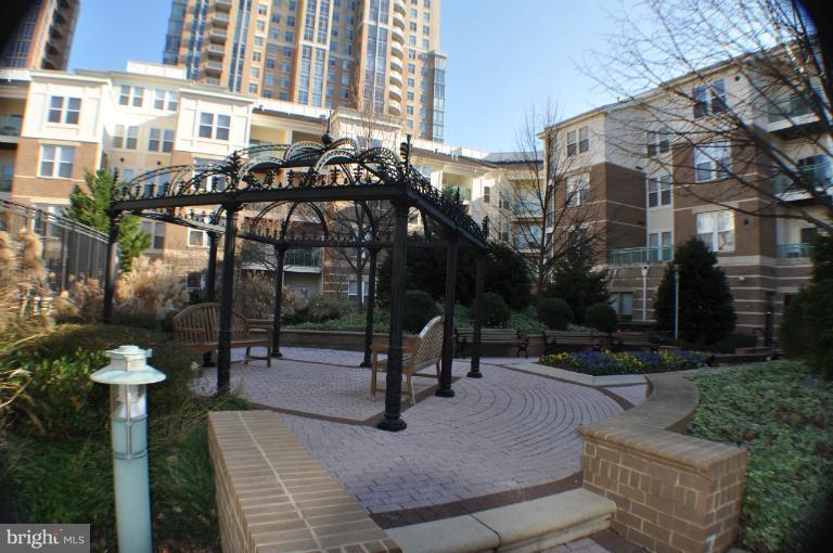12000 Market Street, Unit 101 Reston, VA 20190 - Photo 4 of 30 Exterior (Rear) View