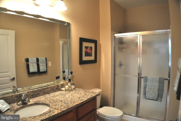 12000 Market Street, Unit 101 Reston, VA 20190 - Photo 5 of 30 Bath (Master)